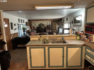 Kitchen/Living Room