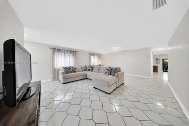 202 NW 60th Ave, Miami, FL 33126 - photo 6