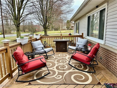 1515 Swigart Rd, Barberton, OH 44203 - photo 2