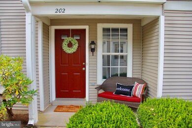 202 Barrington Ct, Palmyra, PA 17078 - photo 2