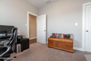 6420 Oak Village Dr, Louisville, KY 40228 - photo 6