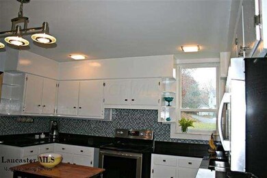 520 N Mulberry St, Logan, OH 43138 - photo 3