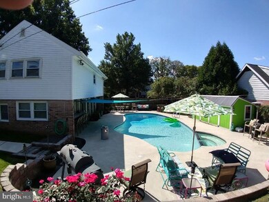 1517 Durwood Dr, Reading, PA 19609 - photo 3