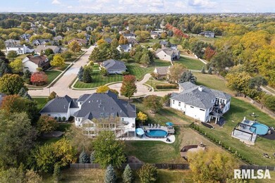 2924 E 45th Ct, Davenport, IA 52807 - photo 6