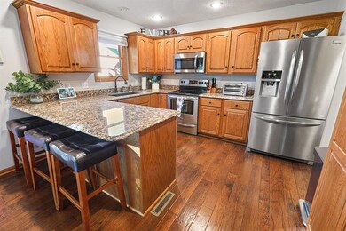 603 E 15th St, Pella, IA 50219 - photo 6