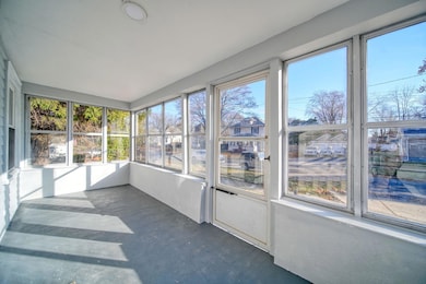 208 Bates St, Jackson, MI 49202 - photo 3