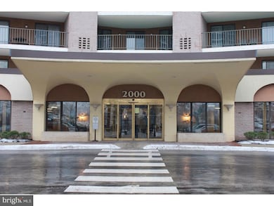 21122 Valley Forge Cir unit 1122, King of Prussia, PA 19406 - photo 2