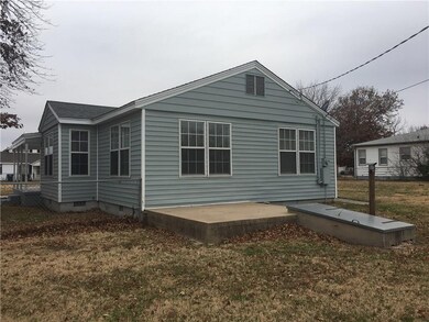 1701 N Louisa Ave, Shawnee, OK 74804 - photo 2