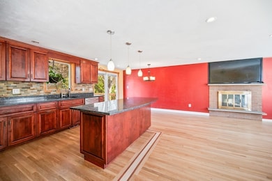 42 Sundin Rd, Weymouth, MA 02188 - photo 5