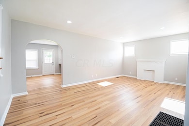 1618 E Fulton St. 43205_027