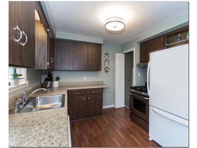 Beautifully Updated Kitchen with Newer Stove      