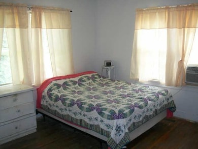 407 White St, Shelbyville, TN 37160 - photo 6