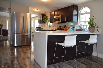 1933 Golden Arrow Dr, Las Vegas, NV 89169 - photo 7