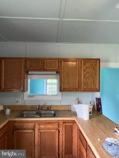 215 Massie Farm Ln, Edinburg, VA 22824 - photo 2