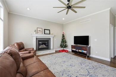 2236 SW Hawk View Rd, Lees Summit, MO 64082 - photo 6