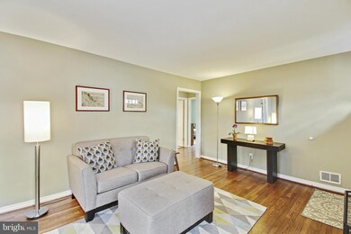 4910 Aurora Dr, Kensington, MD 20895 - photo 4