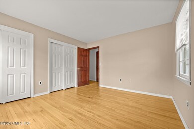 4 Capalbo Pl Unit 1R Cos Cob-large-018-0