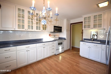 354 Oak Knoll Rd, Hollidaysburg, PA 16648 - photo 6