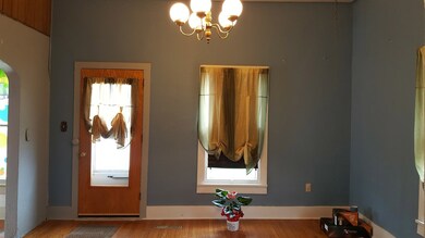 307 N Vine St, West Union, IA 52175 - photo 5