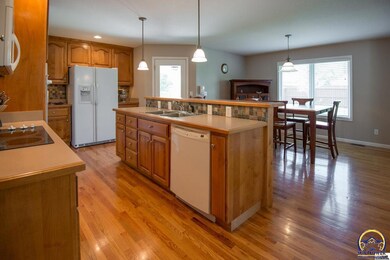 3707 SW Lincolnshire Rd, Topeka, KS 66610 - photo 4