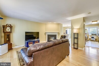 45574 Whitcomb Square, Sterling, VA 20166 - photo 6