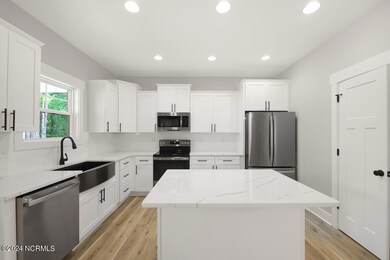 756 boundaryline kitchen with stainless