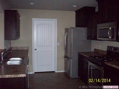 1499 W Burnham Ave, Sapulpa, OK 74066 - photo 4