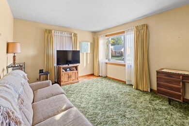 1852 Belmont St, Manitowoc, WI 54220 - photo 2