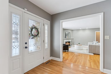 581 Sheridan Rd, Waterloo, IA 50701 - photo 3