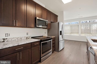 9430 Silver King Ct unit 103, Fairfax, VA 22031 - photo 6