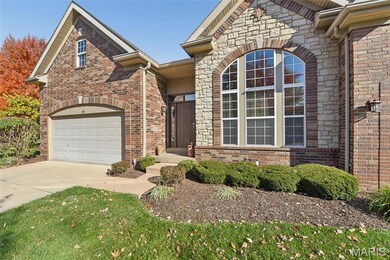 128 Kendall Bluff Ct, Chesterfield, MO 63017 - photo 2