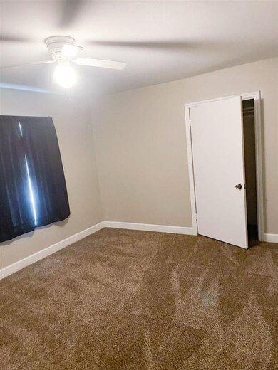 728 Redwater Rd, Wake Village, TX 75501 - photo 6