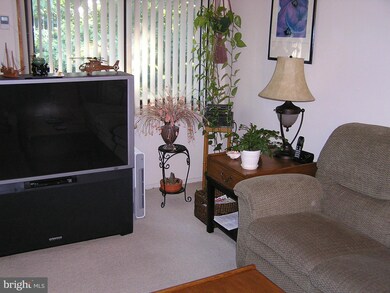 3770 Bel Pre Rd unit 13, Silver Spring, MD 20906 - photo 2