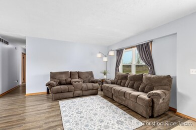 16445 Algoma Ave NE, Cedar Springs, MI 49319 - photo 4