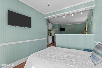 235 Palm Suites