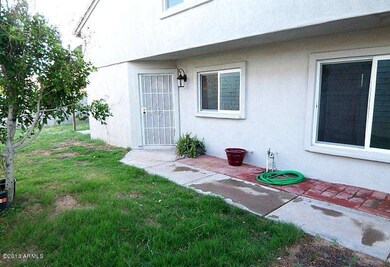 SIDE YARD