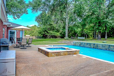 188 Donna Dr, Lufkin, TX 75904 - photo 2