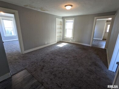 1413 W 17th St, Davenport, IA 52804 - photo 2