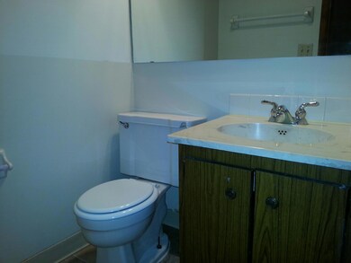 1861 Willoway - Half bath