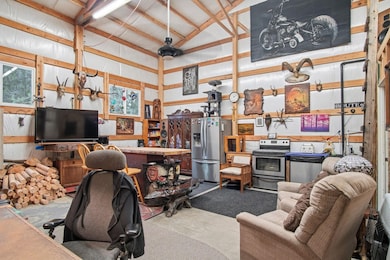 10621 N Whispering Pines Ln, Elk, WA 99009 - photo 3