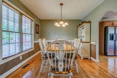 005-321999-8454 Goodview Road 06_8042647