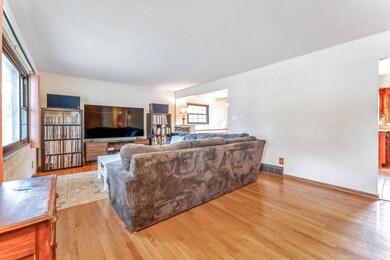 1387 Redwood Ct, Columbus, OH 43229 - photo 7