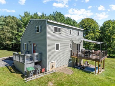 301 Dearborn Rd, Pembroke, NH 03275 - photo 4