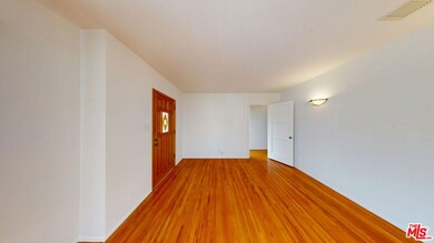 14013 Addison St, Sherman Oaks, CA 91423 - photo 2