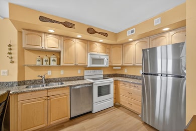 Phoenix Towers Condominium unit A10A, Riviera Beach, FL 33404 - photo 5