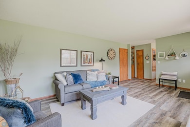 1612 52 1-2 ave n, moorhead-3.jpg