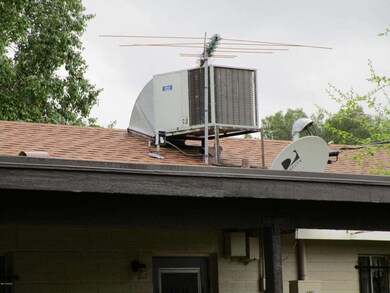 18 E Cairo Dr, Tempe, AZ 85282 - photo 5