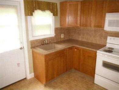 54 Reed St, Worcester, MA 01602 - photo 3