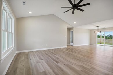 407 W Francis St, Sturgeon, MO 65284 - photo 6