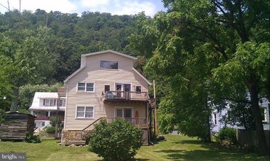 312 Wilkes St unit 2, Berkeley Springs, WV 25411 - photo 5